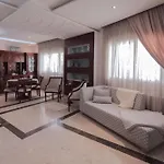 Magnifique Villa Avec Piscine, Pour Vos Vacances !